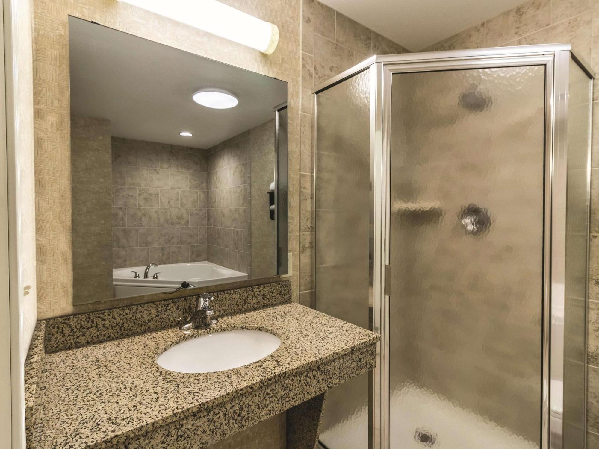 Hotel La Quinta By Wyndham Fargo-Medical Center Zewnętrze zdjęcie